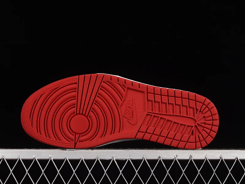 All categories Air Jordan Jordan series basketball shoes Air Jordan 1 Low pure original version Air Jordan 1 Low OG "Chicago" AJ1 Joe 1 Chicago full head layer low-top basketball shoes 705329-600
